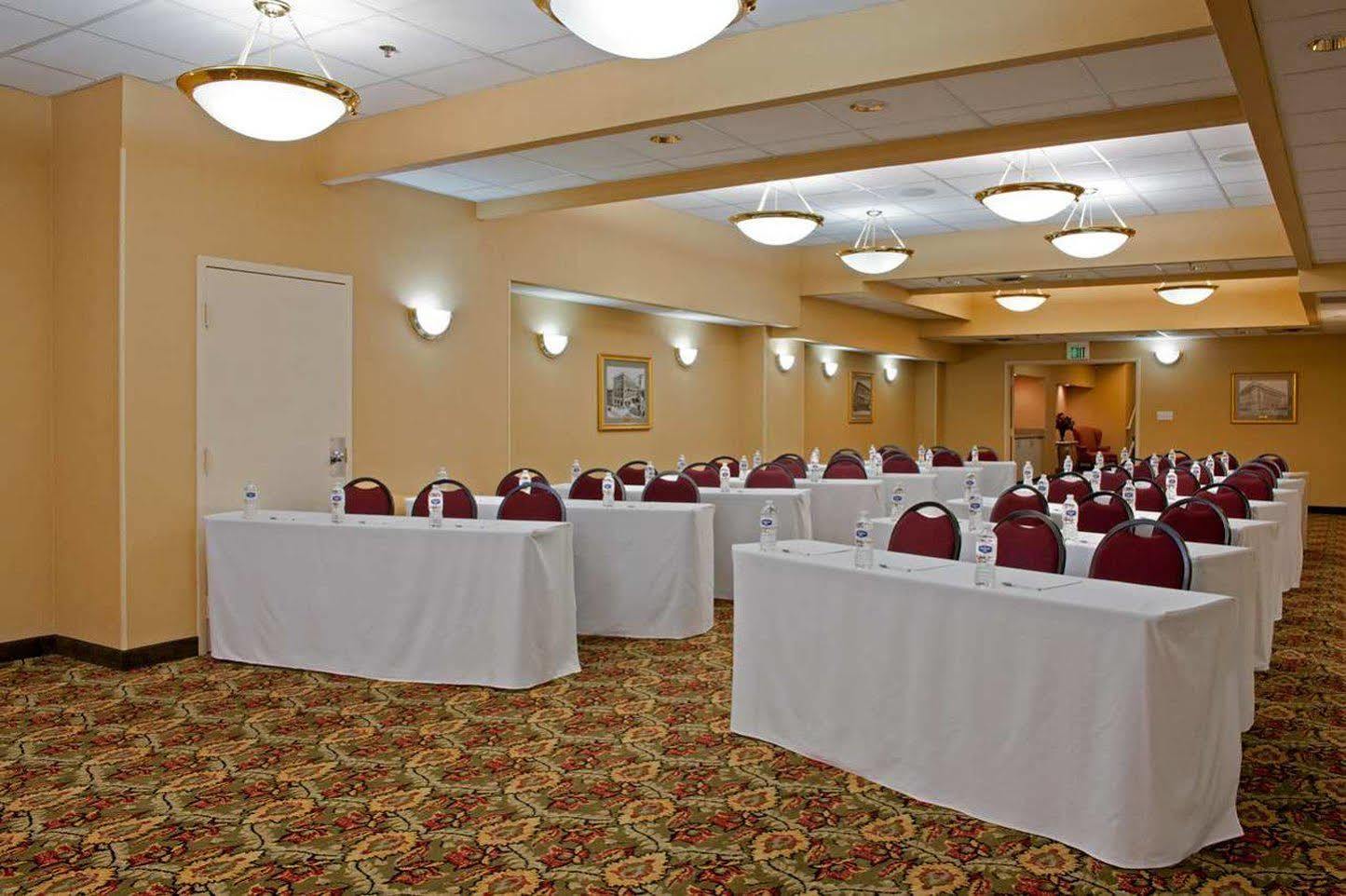 Hotel Indianapolis Marriott East Esterno foto